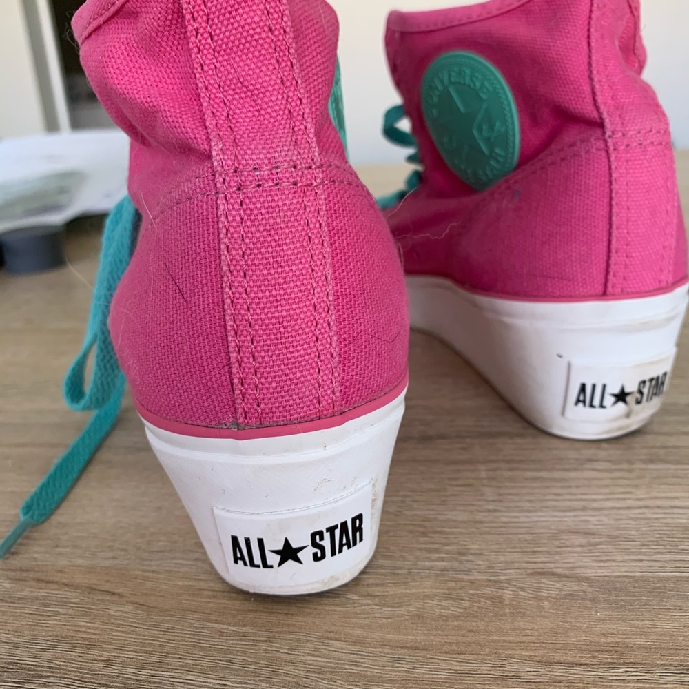 Converse Shoes 👠 size 8 - Picture 3 of 3